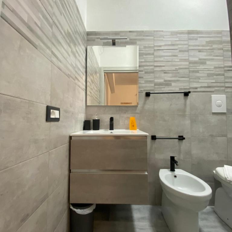 Affittacamere Pippitta House - Camera Matrimoniale con Bagno Privato - 7