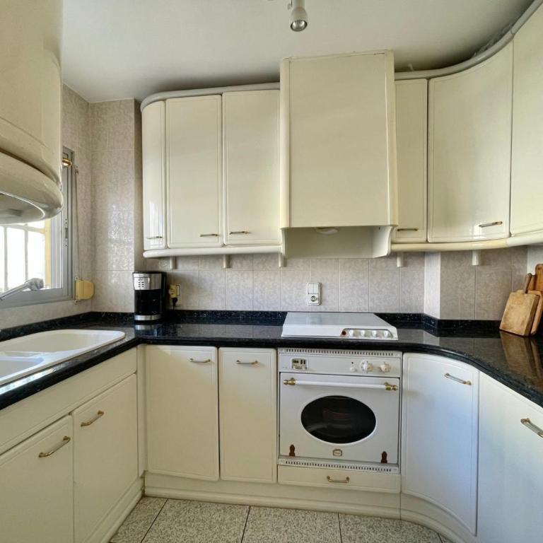 Montesol Poniente Seafront - Apartamento - 10
