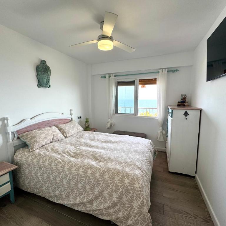 Apartamento en Santa Pola frente al mar con ascensor - Apartamento de 2 dormitorios - 19