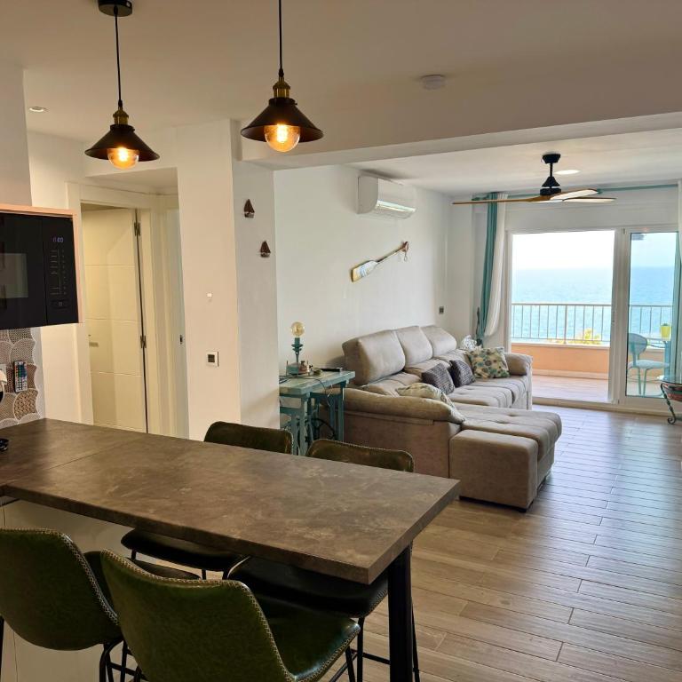 Apartamento en Santa Pola frente al mar con ascensor - Apartamento de 2 dormitorios - 4
