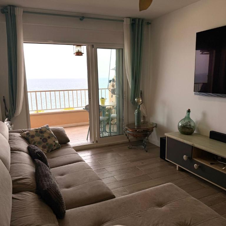 Apartamento en Santa Pola frente al mar con ascensor - Apartamento de 2 dormitorios - 28