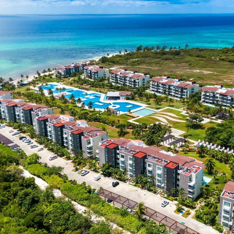 Mareazul 202S Oceanfront 2BR with Plunge Pool - Apartment - 1