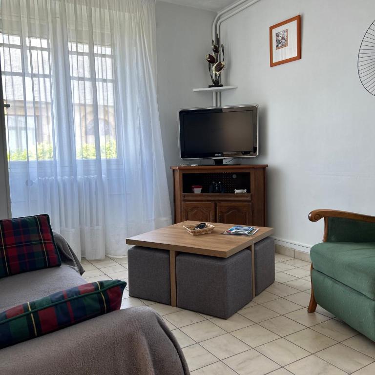 Petit Kennedy Maison 4 personnes Rochebonne - Two-Bedroom House - 7