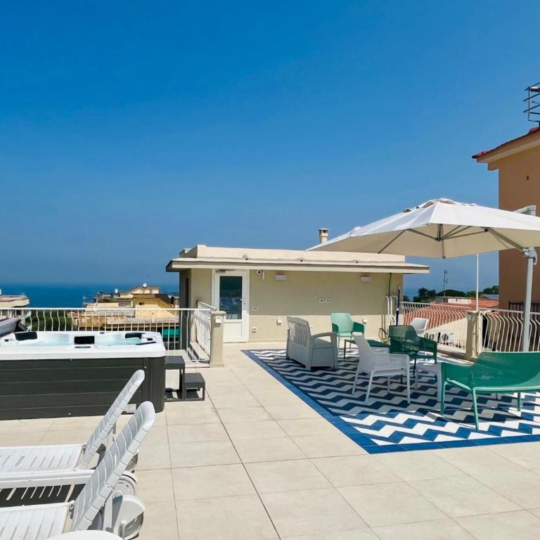 Palazzo Mauro Sorrento Luxury Rooms - Deluxe Double Room with Balcony - 2