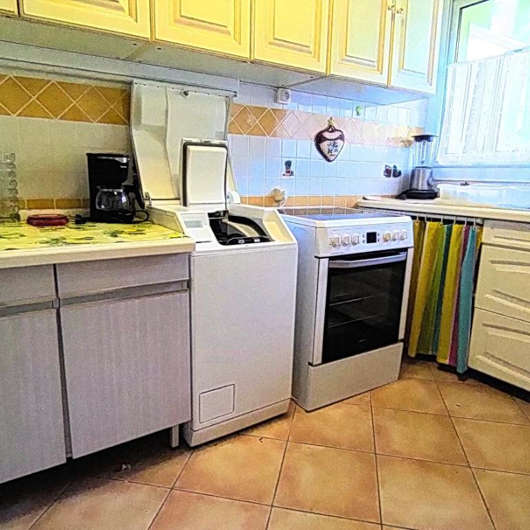 Bel appartement 4 couchages, climatisé, magnifique vue rade de Toulon - Apartamento de 1 dormitorio - 8