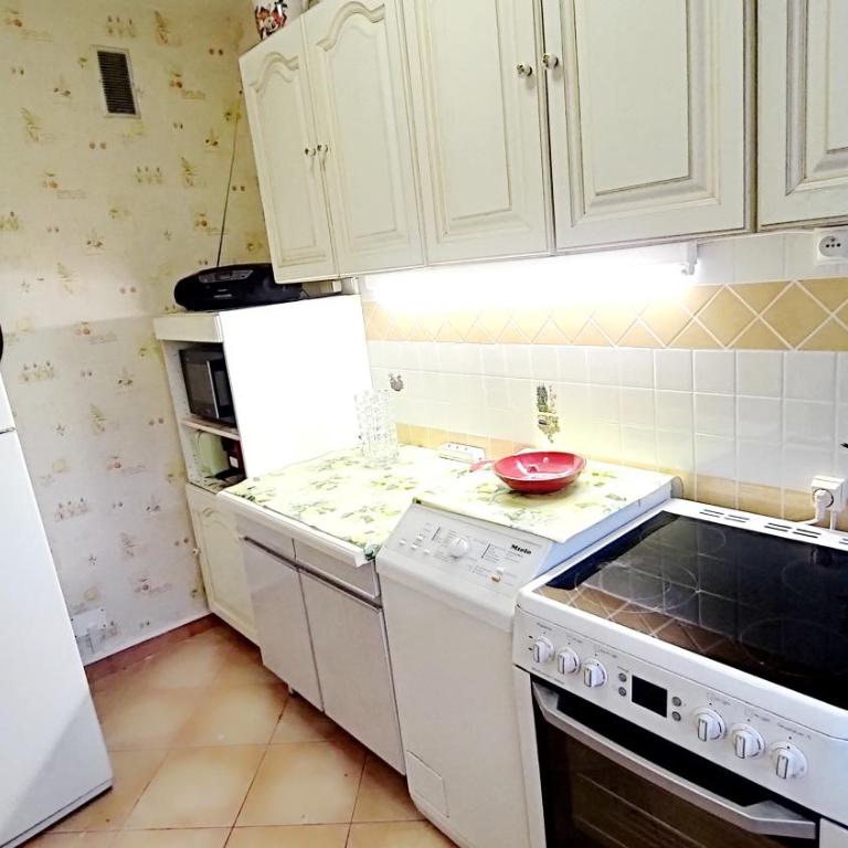 Bel appartement 4 couchages, climatisé, magnifique vue rade de Toulon - Apartamento de 1 dormitorio - 9