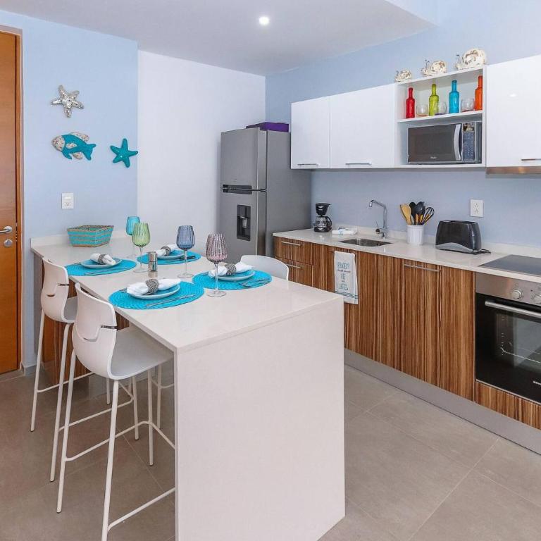 Luxury 1 BR Condo - 2 Pools & Gym - At The City Condos - Descanso - One-Bedroom Apartment - 6