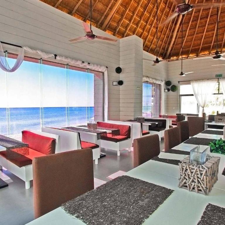 Beachfront Condo with tub, 3 BR & Pool - At Mareazul Condo Corazon - Apartment - 32