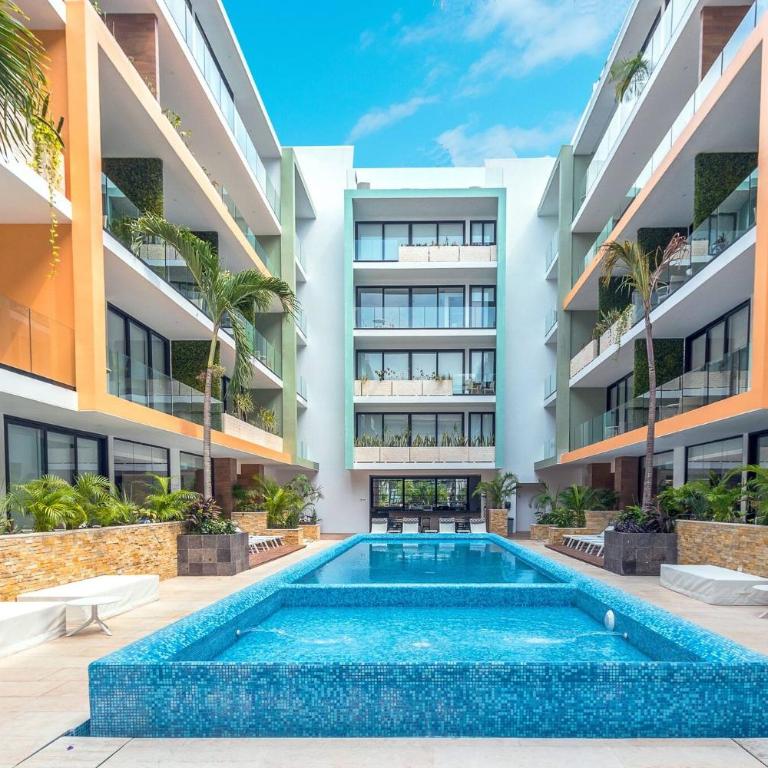 Luxury 1 BR Condo - 2 Pools & Gym - At The City Condos - Descanso - One-Bedroom Apartment - 11