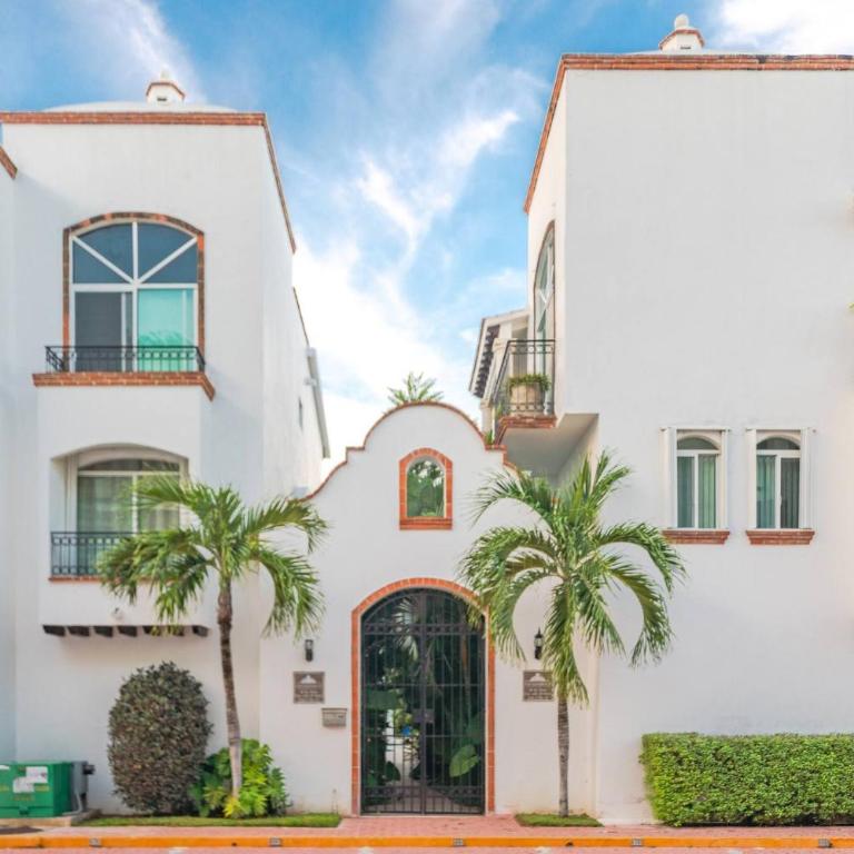 2 bedroom- Tropical Oasis in the Heart of Playa del Carmen - At Gaviotas - Two-Bedroom Apartment - 23