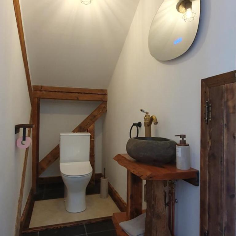 chalet cosy, jacuzzi privé, calme, idéal moto rando vélo - Maison 2 Chambres - 30