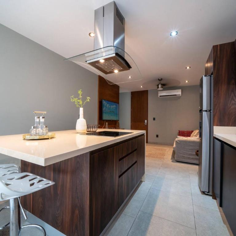 1 BR Condo with Rooftop Pool & Bar - At IT Residences - Condo Iris - One-Bedroom Apartment - 6