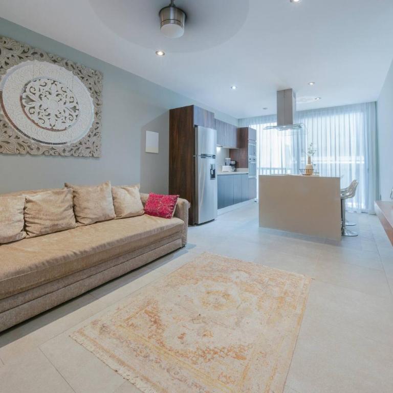 1 BR Condo with Rooftop Pool & Bar - At IT Residences - Condo Iris - One-Bedroom Apartment - 10