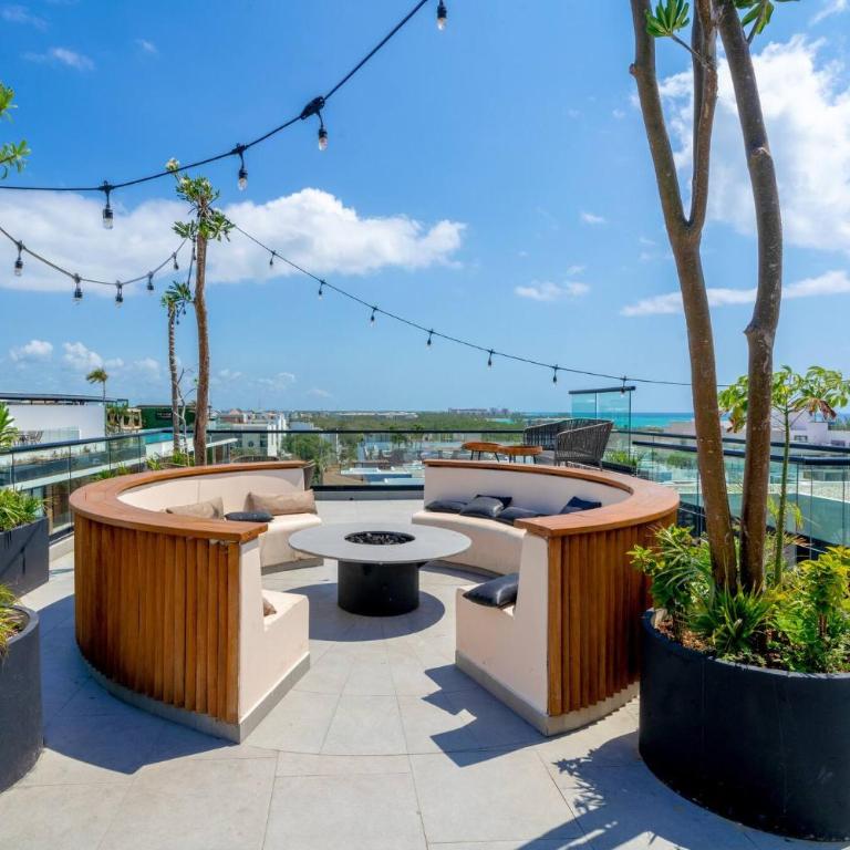 1 BR Condo with Rooftop Pool & Bar - At IT Residences - Condo Iris - One-Bedroom Apartment - 21