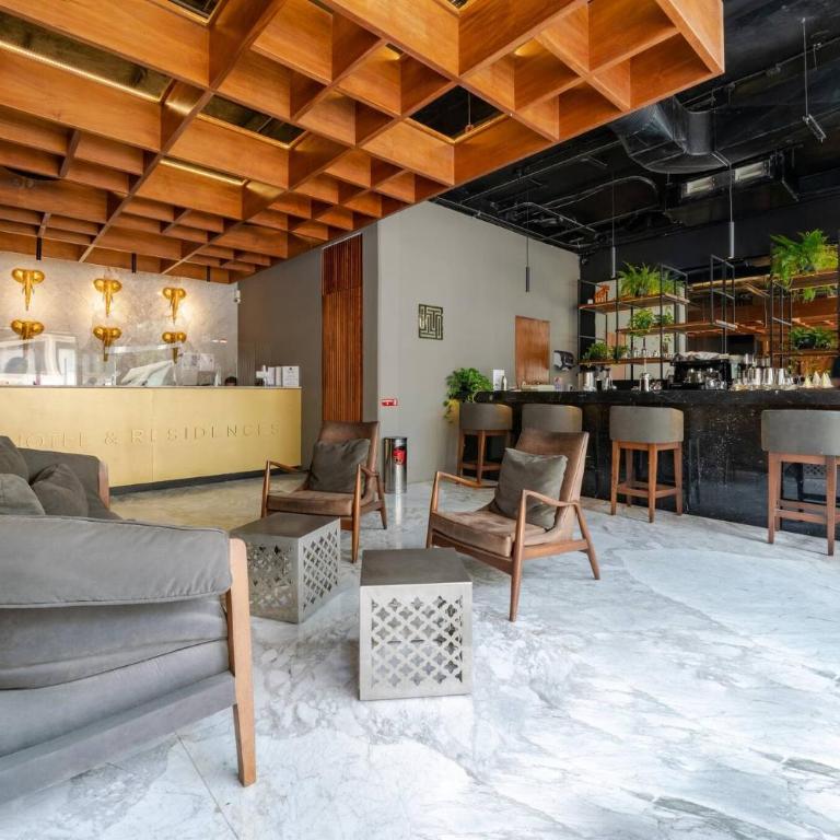 1 BR Condo with Rooftop Pool & Bar - At IT Residences - Condo Iris - One-Bedroom Apartment - 28