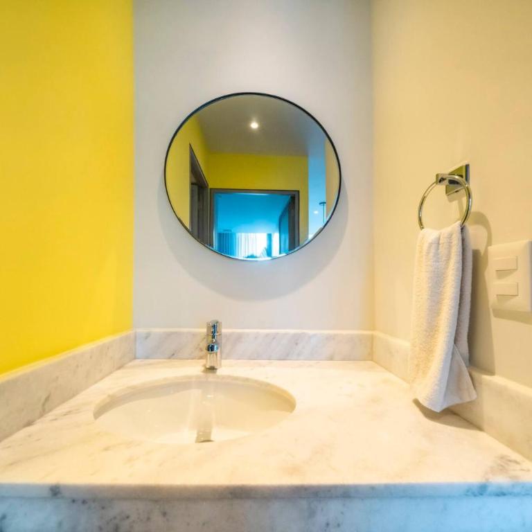 Luxury 1 Bedroom Condo with Rooftop Pool - Singular Joy Residences, Jojo - One-Bedroom Apartment - 7