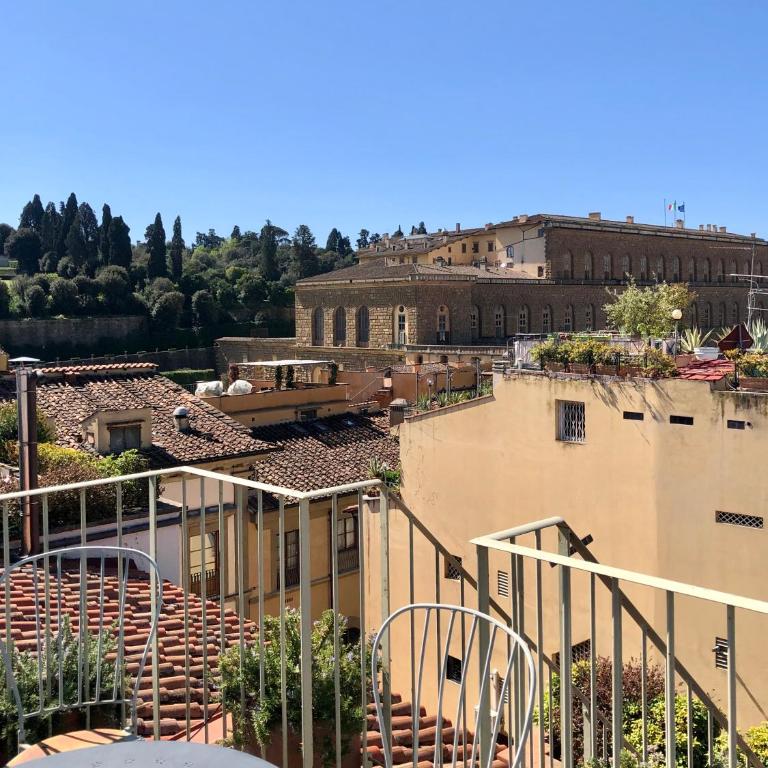Suite with 3 terraces at Ponte Vecchio - One-Bedroom Apartment - 6