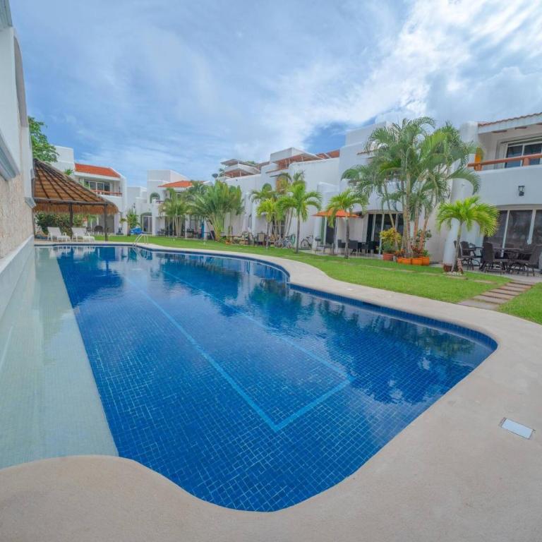 3 Bedroom Villa with Pool - At Playacar II - Mayamar G1 - Three-Bedroom Villa - 26