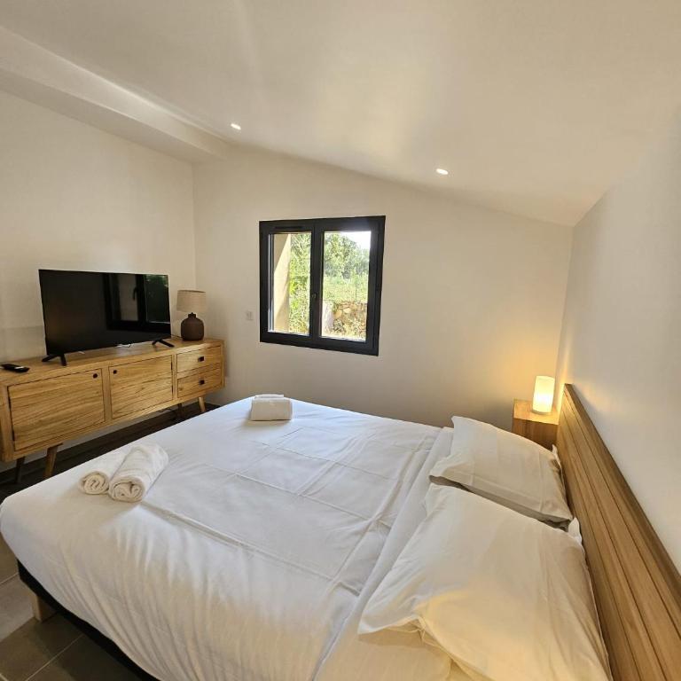 Maison Di Fiori, location neuve avec piscine - Casa Vacacional de 3 dormitorios - 65
