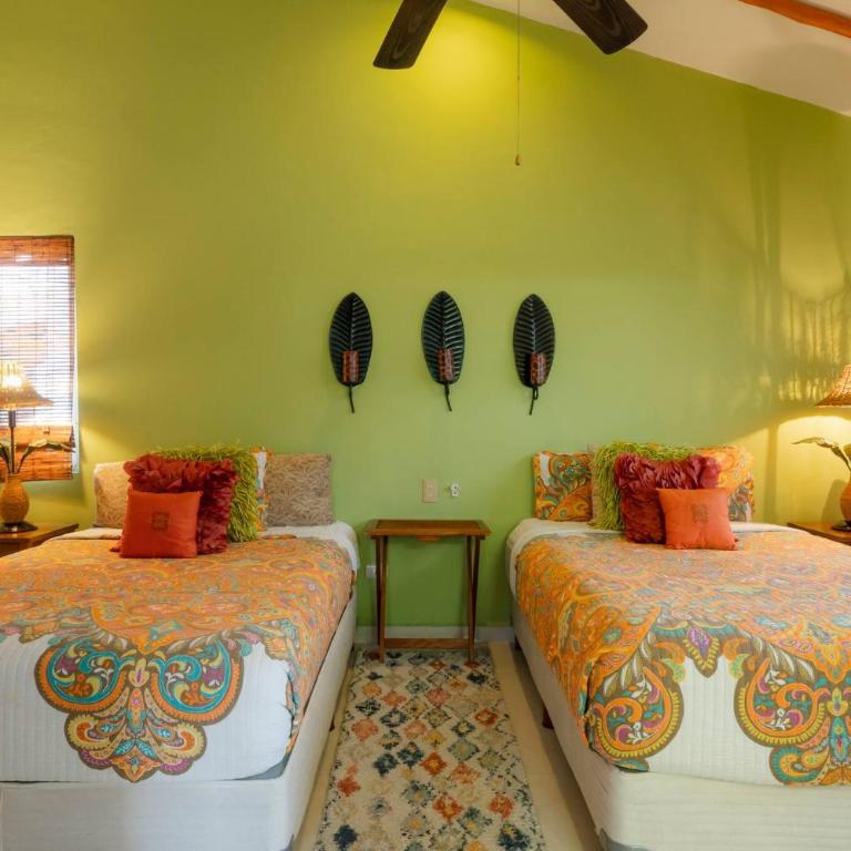 Luxury 3 Bedroom Villa with Pool - At Playacar II - Mayamar G9 - Three-Bedroom Apartment - 10