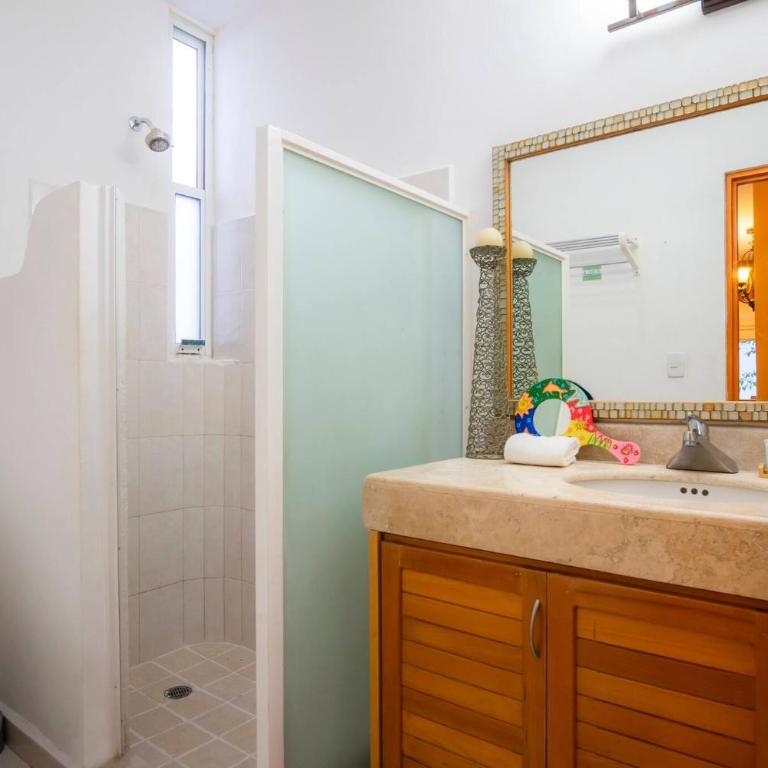 Luxury 3 Bedroom Villa with Pool - At Playacar II - Mayamar G9 - Three-Bedroom Apartment - 14