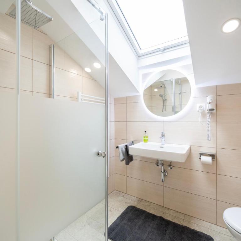 Erlebnishaus Spiess - Doppelzimmer mit Balkon - 9