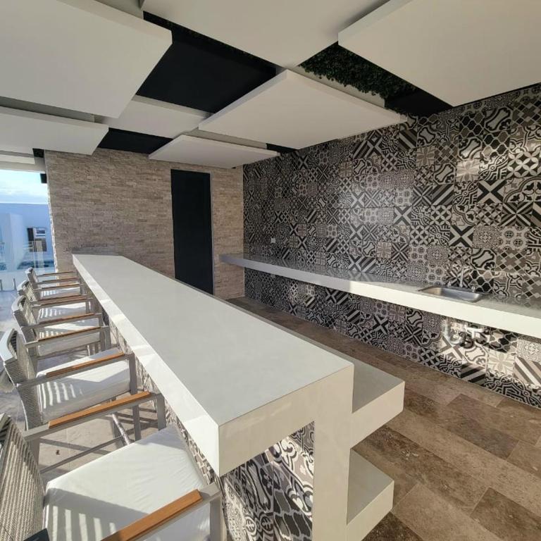 Paraíso en las alturas, atardecer, piscina privada - One-Bedroom Apartment - 34