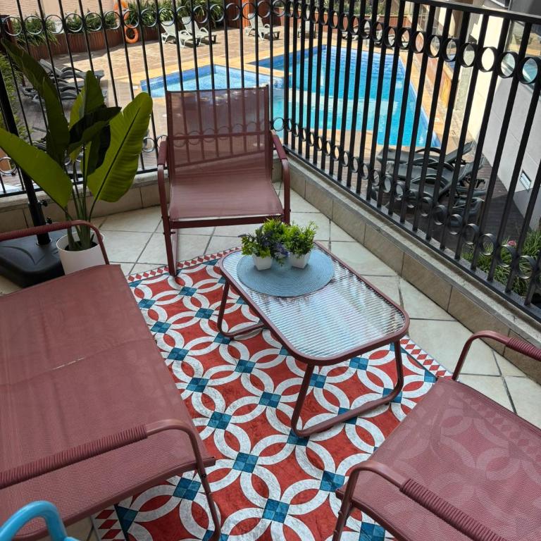 Casa Tita - Exclusivo Apartamento con Gran Terraza y Vistas a la Piscina en Lloret de Mar - Apartamento de 2 dormitorios - 1