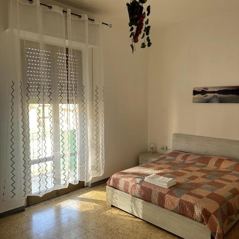 Elena's House - Three-Bedroom Apartment with Balcony - 21
