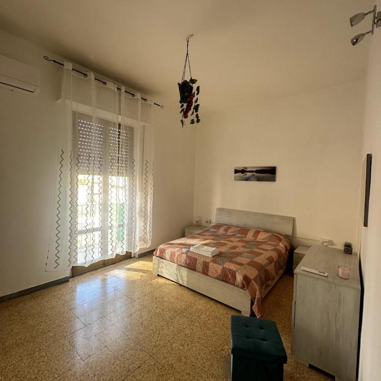 Elena's House - Three-Bedroom Apartment with Balcony - 20