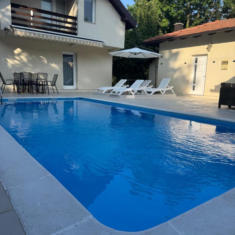 Villa RELAX Miševići - Vila sa 3 Spavaće Sobe - 5