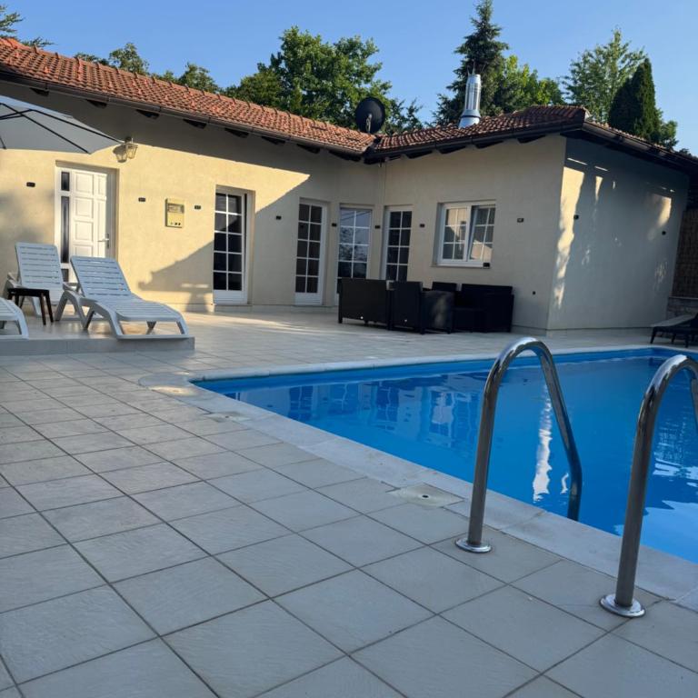Villa RELAX Miševići - Vila sa 3 Spavaće Sobe - 3