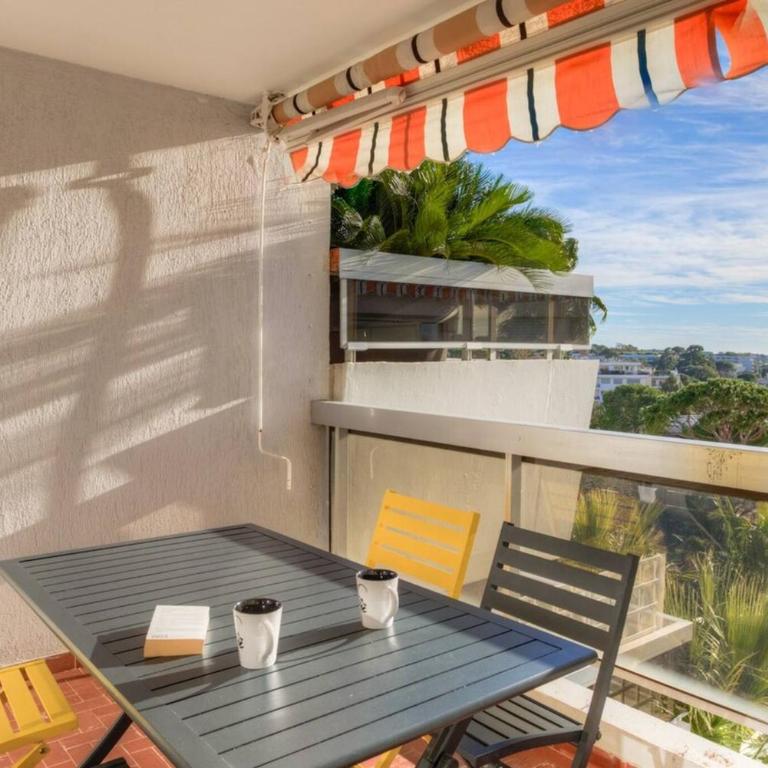 LERINS Appartement rénové Idéal famille Plages de juan les Pins à 200m Tout confort & parking - Appartement 2 Chambres - 13