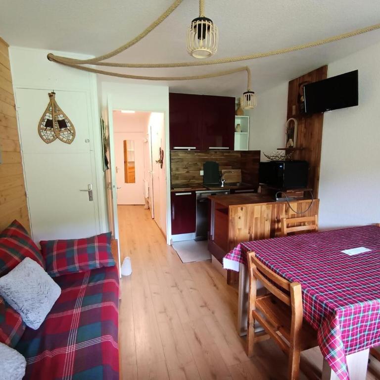 Résidence Ferme D'augustin - Batiment C - Appartement rénové plein sud avec parking et sur les pistes de ski MAE-8484 - Appartamento - 2