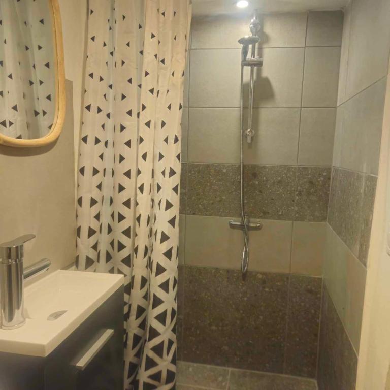 Logement avec extérieur - Doppelzimmer mit Gartenblick - 7