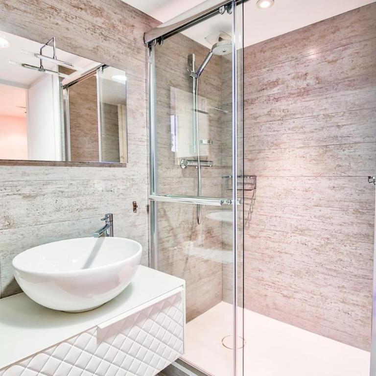 ROOFTOP -Vue port, 4 pers, climatisé, terrasse, jaccuzi, parking - One-Bedroom Apartment - 30