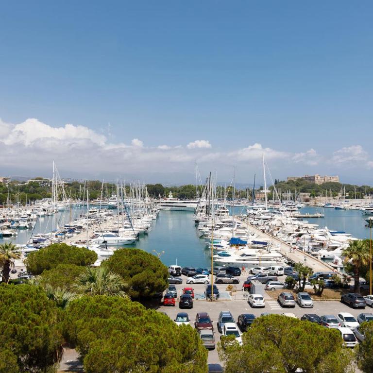 ROOFTOP -Vue port, 4 pers, climatisé, terrasse, jaccuzi, parking - One-Bedroom Apartment - 15
