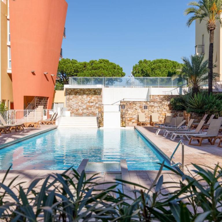 VAUBAN Superbe T2 avec Vue Port Antibes Résidence Haut de Gamme Clim Parking Privé Wi-Fi - Appartement - 32