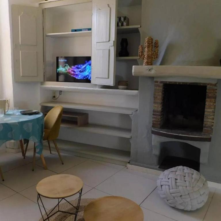 VINTAGE -Cosy nid douillet Vieil Antibes- Idéal couple - One-Bedroom Apartment - 2