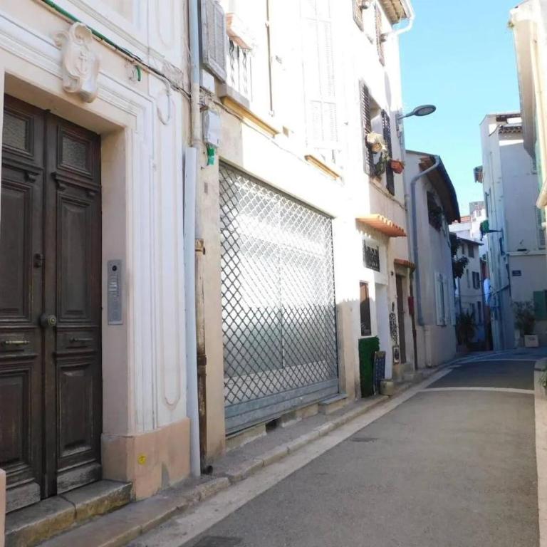VINTAGE -Cosy nid douillet Vieil Antibes- Idéal couple - One-Bedroom Apartment - 13
