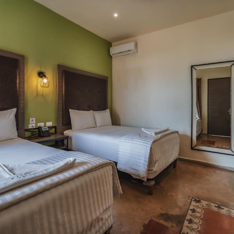 Hotel Boutique La Casona by Kavia - Deluxe Double Room with Two Double Beds - 1