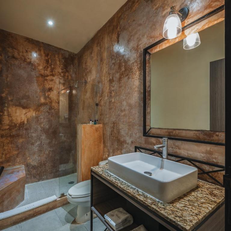 Hotel Boutique La Casona by Kavia - Deluxe King Room - 6