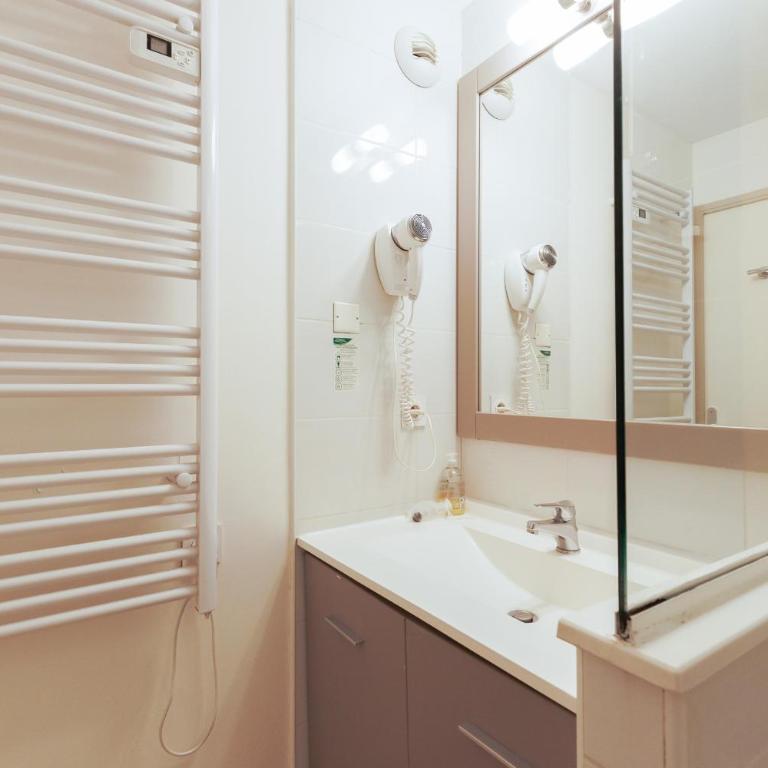 RIO - Idéal Congrès-200 m plages - App 6pers- climatisé, terrasse, piscine, parking - Appartement 1 Chambre - 24