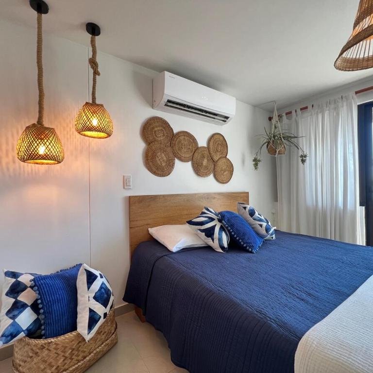 Luxury mediterranean Suite - One-Bedroom Apartment with Balcony and Sea View - 5