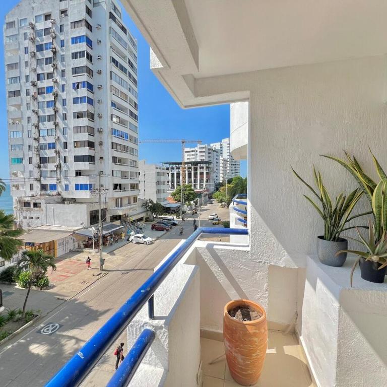 Luxury mediterranean Suite - One-Bedroom Apartment with Balcony and Sea View - 17