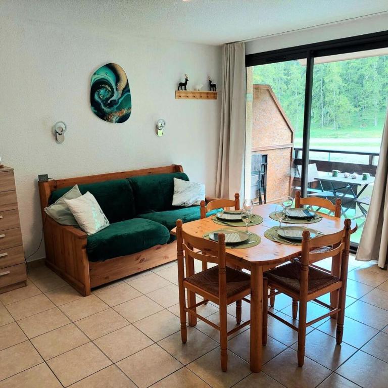 Résidence Gardette - Joli T2 entièrement refait à neuf dans la station de Réallon A07 MAE-7323 - Appartement - 1