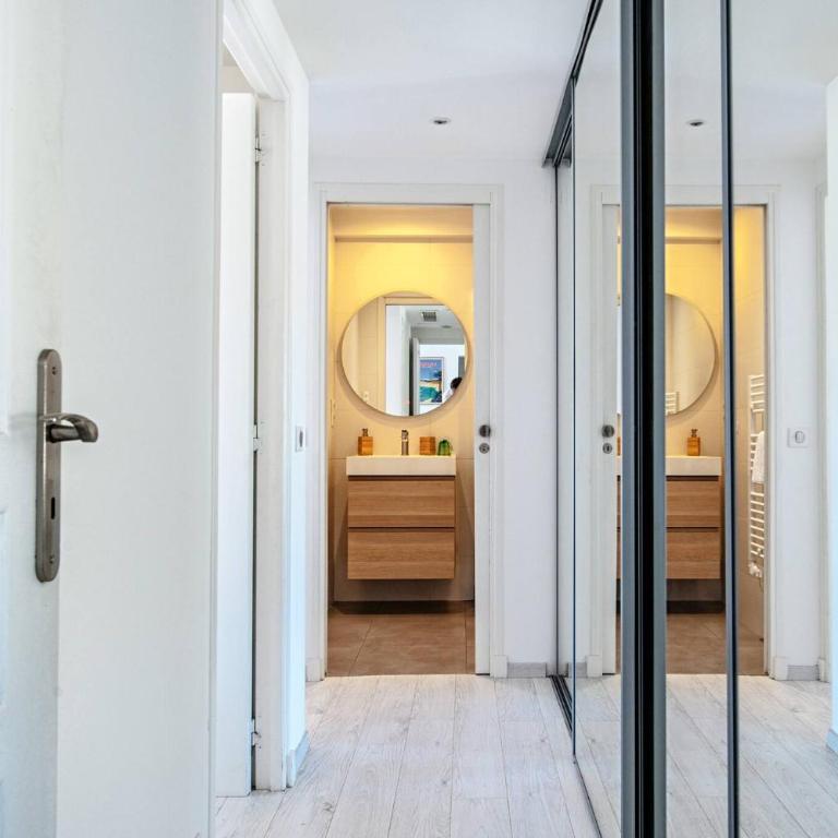 MILADY-Perle neuve, wifi, climatisée, Centre d'Antibes au calme - Appartement 2 Chambres - 13