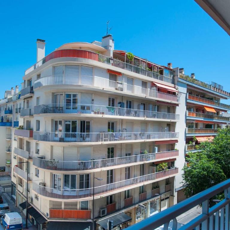MILADY-Perle neuve, wifi, climatisée, Centre d'Antibes au calme - Appartement 2 Chambres - 21