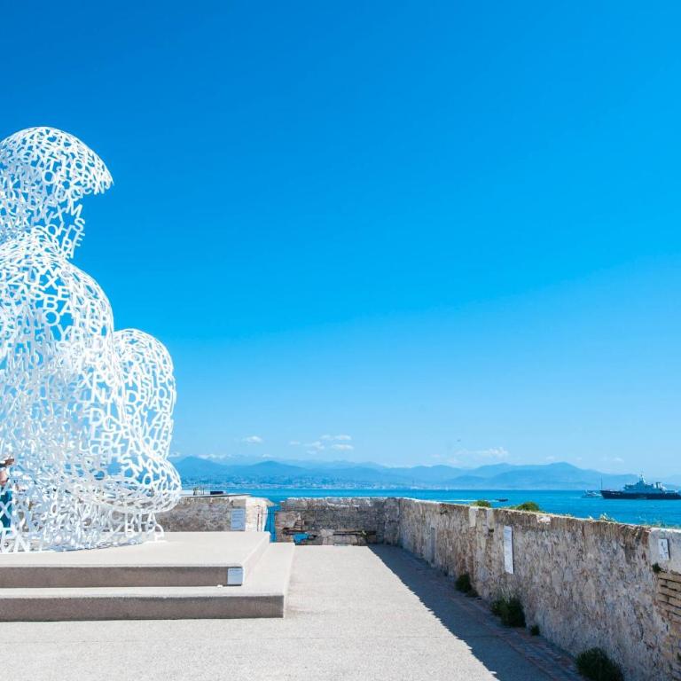 MILADY-Perle neuve, wifi, climatisée, Centre d'Antibes au calme - Appartement 2 Chambres - 30