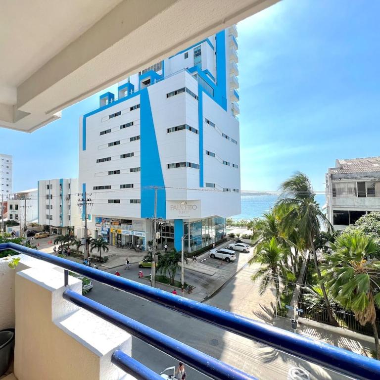 Luxury mediterranean Suite - One-Bedroom Apartment with Balcony and Sea View - 2